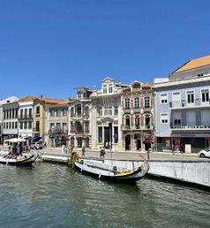 Bootjes en mooie huizen Aveiro